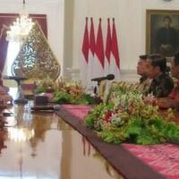 menteri-amran-dampingi-petani-tebu-bertemu-presiden-jokowi