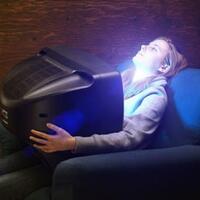 kebiasaan-nonton-tv-bikin-orang-tua-sulit-mengingat-kenangan