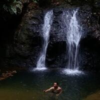 5-tips-traveling-aman-ke-air-terjun-direkomendasikan-datang-di-pagi-hari