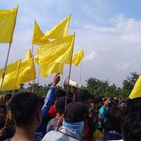 ratusan-guru-demo-di-kantor-wali-kota-pekanbaru