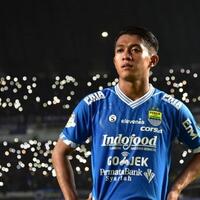 pelatih-persib-tak-masalah-febri-hariyadi-dipanggil-timnas-indonesia