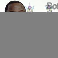 perhatian-khusus-jacksen-f-tiago-pada-kapten-arema-fc-hamka-hamzah