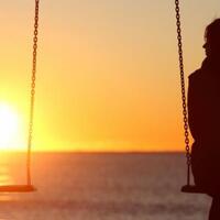 perasaan-kesepian-cenderung-meningkat-seiring-umur-bertambah-bagaimana-mengatasinya