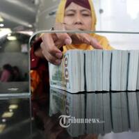 sore-ini-rupiah-kembali-ditutup-melemah-ke-rp-14143-per-dollar
