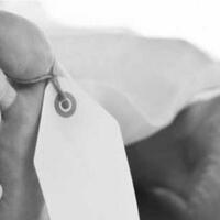 warga-cimanggis-depok-digegerkan-sesosok-mayat-tergeletak-di-depan-rs-sentra-medika