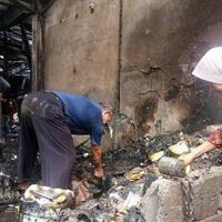 kebakaran-di-pasar-blok-a-kebayoran-baru-lahap-414-kios-polisi-periksa-empat-saksi