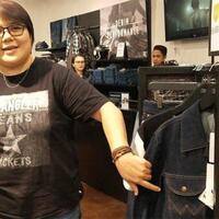 tak-ingin-warna-jeans-cepat-pudar-lakukan-trik-ini-saat-mencuci