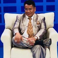 foto-hotman-paris-saat-naik-bajaj-banjir-pujian