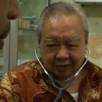 ditanya-dokter-spesialis-dr-lo-sebut-kondisinya-sudah-membaik-dan-melempar-senyum