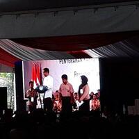 jokowi-uang-kip-tidak-boleh-dibelikan-handphone-dan-pulsa