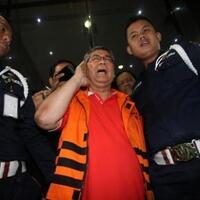 kpk-serahkan-aset-akil-mochtar-hasil-sitaan-ke-kpknl-pontianak