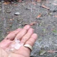 hujan-es-dan-angin-ribut-landa-tangse-aceh-rumah-dua-warga-rusak-berat