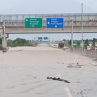 banjir-tol-ngawi-kertosono-ditutup-sementara