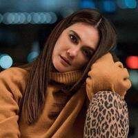 setelah-umrah-luna-maya-bagikan-foto-sedang-lakukan-solo-traveling-di-turki