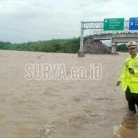 banjir-15-kabupaten-di-jawa-timur-lebih-datri-12495-kk-terdampak