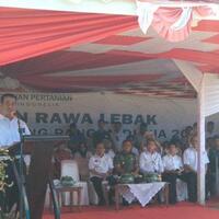 serius-optimasi-lahan-rawa-sulsel-mentan-amran-kumpulkan-15-ribu-petani