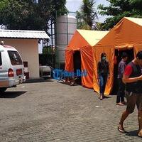 kamar-jenazah-rs-mangusada-overload-jenazah-ditampung-di-tenda-darurat