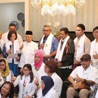 kiai-ma-ruf-amin-kalungi-sorban-selebritis-milenial