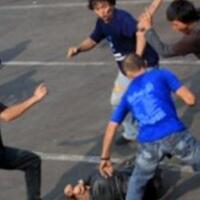 kasus-kecelakaan---pengendara-sepeda-motor-tabrak-pejalan-kaki-lalu-dihakimi-warga