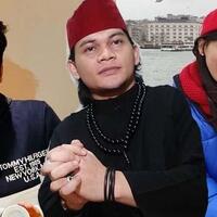 terawang-kisah-amsara-kriss-hatta-mbah-mijan-kelemahannya-ada-di-lawan-jenis