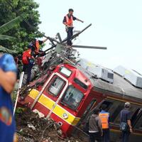 krl-anjlok-di-bogor-pt-kci-sebut-5-penumpang-diperbolehkan-pulang-14-masih-dirawat