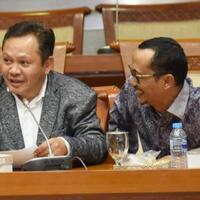 legislator-desak-polri-bebaskan-robertus-robert