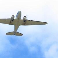 pesawat-berpenumpang-12-orang-jatuh-di-kawasan-san-carlos-kolombia