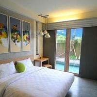 5-alasan-kenapa-hotel-tidak-pernah-menyediakan-guling-di-kamar