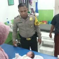 bayi-perempuan-ditemukan-di-dalam-kardus