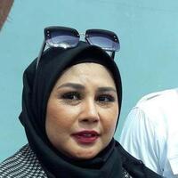 vivi-paris-ceritakan-kronologi-pernikahannya-dengan-sandy-tumiwa