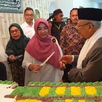 ultah-ke-76-kiai-ma-ruf-kebanjiran-doa-dan-ucapan-selamat