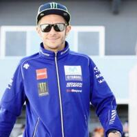 valentino-rossi-yamaha-masih-jadi-tim-kuat-di-sirkuit-losail