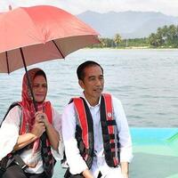 hujan-tidak-menghalangi-ibu-negara-iriana-jokowi-tanam-mangrove-di-pandeglang