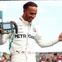 hamilton-mercedes-jangan-terlalu-ngotot-untuk-kejar-ferrari