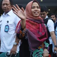 terbata-bata-siti-aisyah-ungkap-rasa-terima-kasihnya-kepada-jokowi