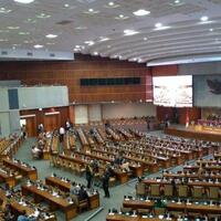 besok-dpr-akan-pilih-hakim-mahkamah-konstitusi