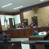 dua-saksi-ahli-beratkan-tjen-jung-sen