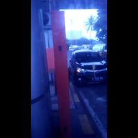 rombongan-pengantar-jenazah-merusak-di-gt-cengkareng-2-petugas-dimarahi