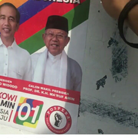 copot-poster-jokowi-fauzi-baadilla-main-asal-tempel-depan-rumah-gue