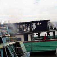 kapal-nelayan-terbakar-di-perairan-kepulauan-seribu-satu-orang-tewas