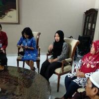 siti-aisyah-dan-keluarga-bertemu-dengan-jokowi-di-istana