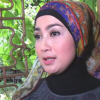 desy-ratnasari-ungkap-judul-lagu-favoritnya-dalam-talkshow-bersama-alvin-adam