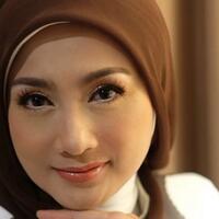 desy-ratnasari-sebutkan-syarat-untuk-calon-pasangannya-di-masa-depan