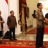 hasto-semangat-kerja-jokowi-untuk-prestasi-dan-nama-bangsa-indonesia