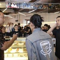 resmikan-kedai-filosofi-kopi-hendi-optimis-kota-lama-makin-bergeliat