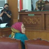 eksepsinya-ditolak-ratna-sarumpaet-tetap-berharap-perkaranya-dihentikan