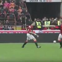 sejarah-sepak-bola-hari-ini---dansa-dansi-pemain-ac-milan-sebelum-tanding