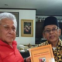 sikapi-video--adu-domba--japto-soerjosoemarno-jamu-penasehat-fpi-di-kediamannya