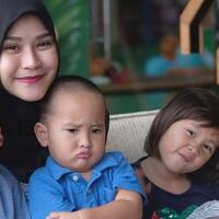 putri-keduanya-hobi-bergaya-tomboi-zaskia-adya-mecca-mulai-khawatir