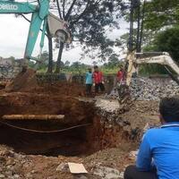 perbaikan-jalan-raya-puspitek-ditargetkan-rampung-malam-ini